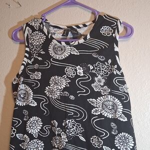 Floral Black and White Sleeveless Top M 260735 Beaded